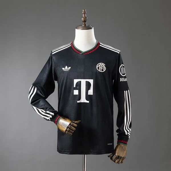 Camiseta de fútbol Bayern Munich 2025/26 TERCERA MANGA LARGA VERSION FAN